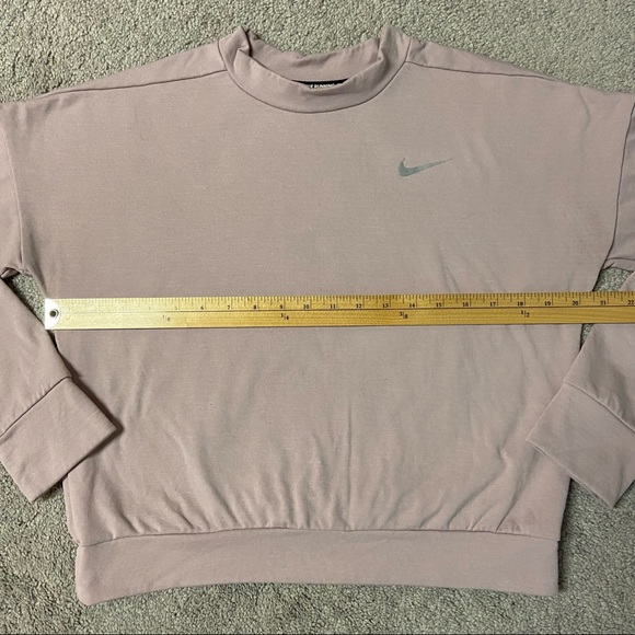 NIKE Therma Sphere Element Running Top Women’s Size XS - Picture 8 of 9
